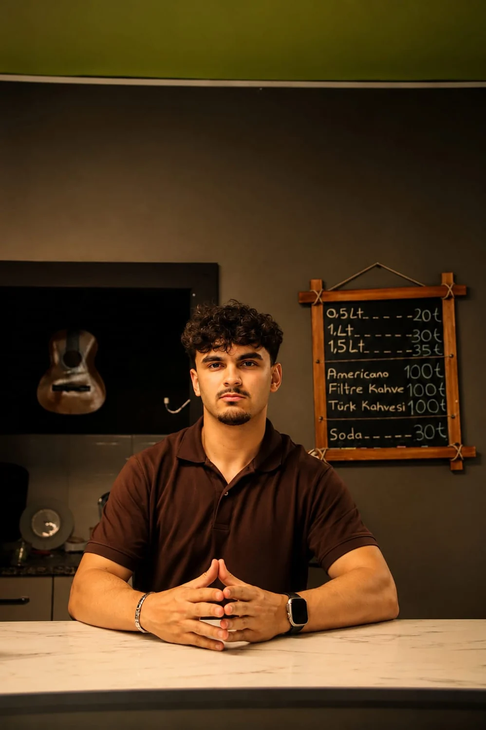 Efecan Berber masa başında